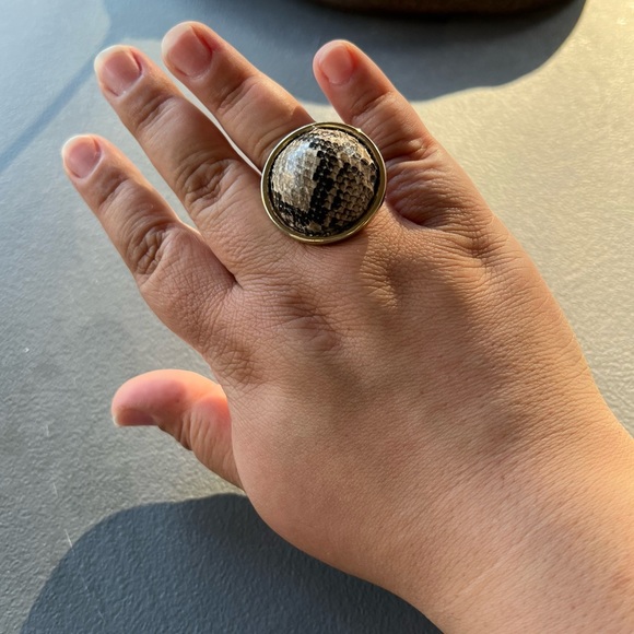 3/$15! Addition Elle ring Size 10 plus oversized gold plates and snake print - Picture 5 of 8